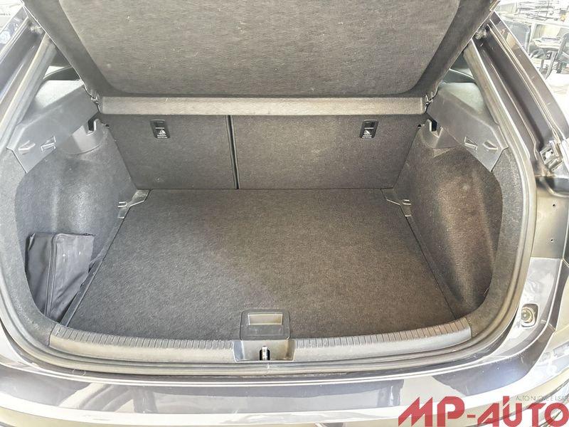 Volkswagen Taigo 1.0 TSI 110 CV R-Line tua a 330,00