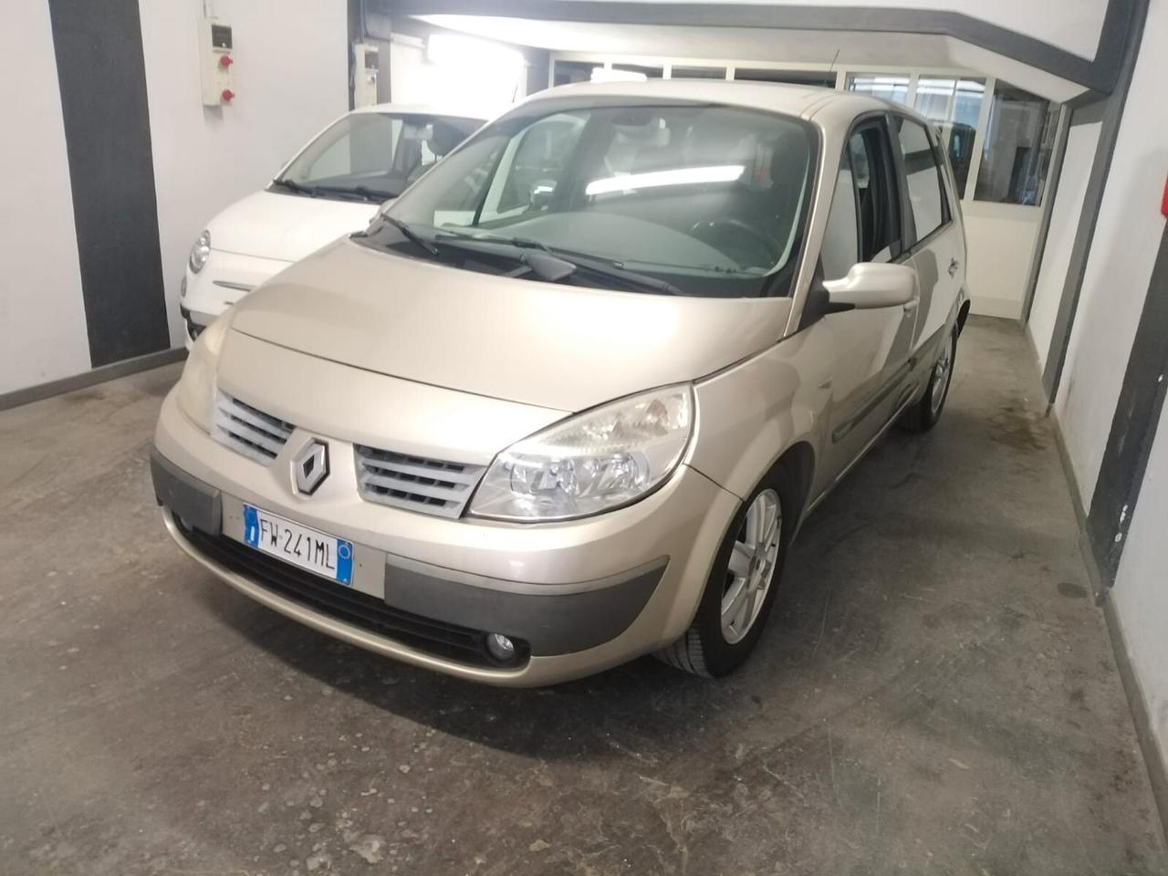 Renault Scénic 1.9 dCi - 2006