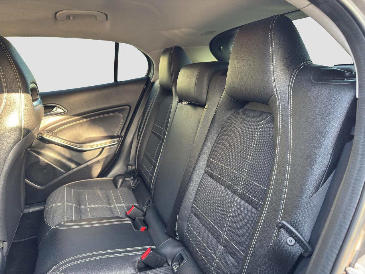 Mercedes-benz GLA 180 d 1.5 109cv Sport automatico 2016