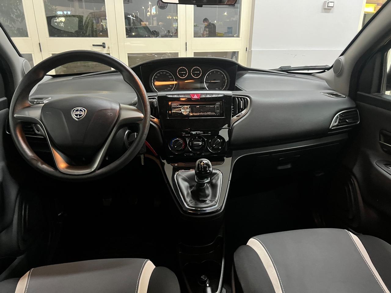 Lancia Ypsilon 0.9 TwinAir 85 CV 5 porte Metano Ecochic Gold