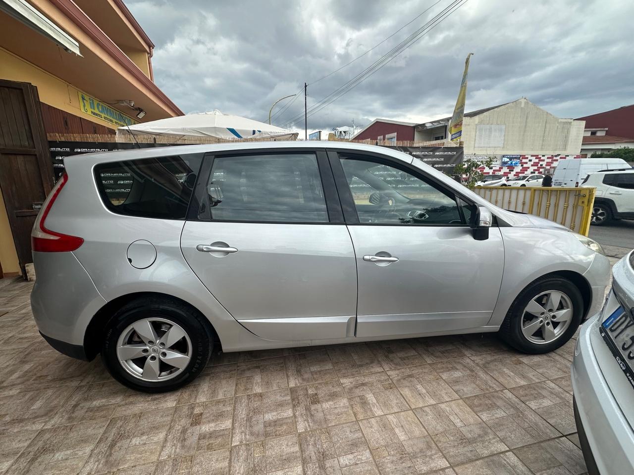 Renault Scénic 1.5 dCi 110CV Dynamique 7 POSTI