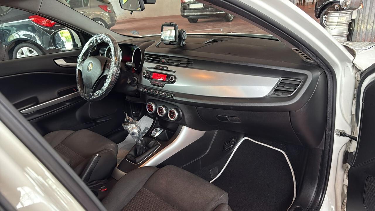 Alfa Romeo Giulietta 1.6 JTDm-2 105 CV Exclusive