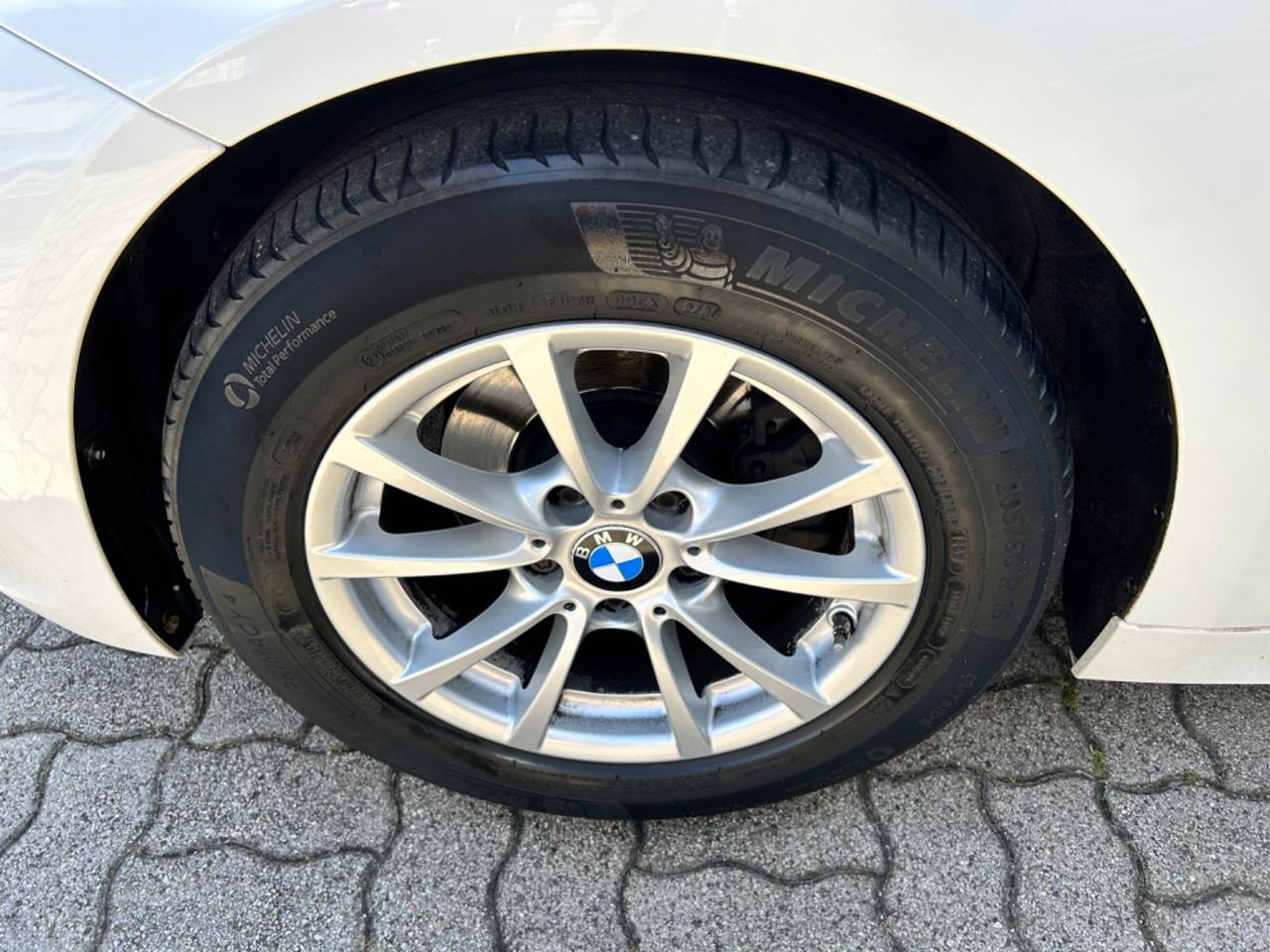 Bmw 318d CV143 NAVI AUT. Touring Sport