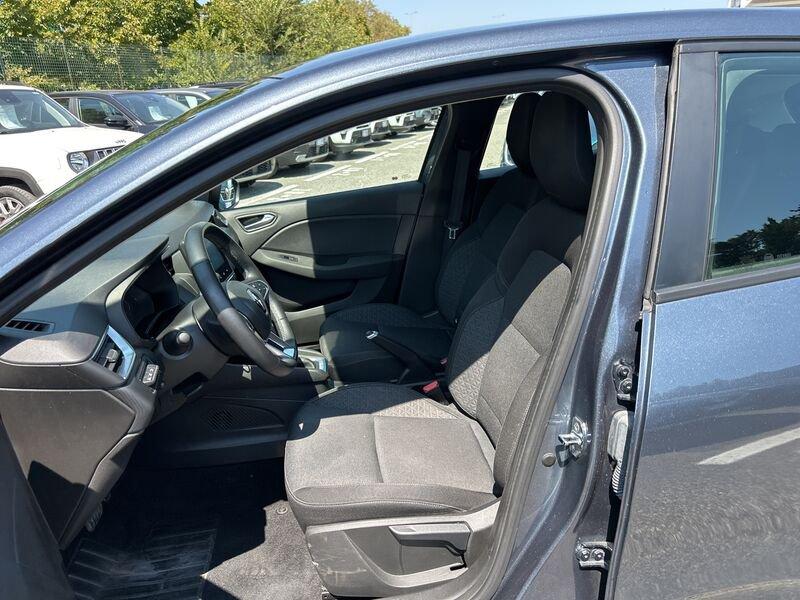 Renault Clio V 2019 1.6 E-Tech hybrid Intens 140cv auto my21