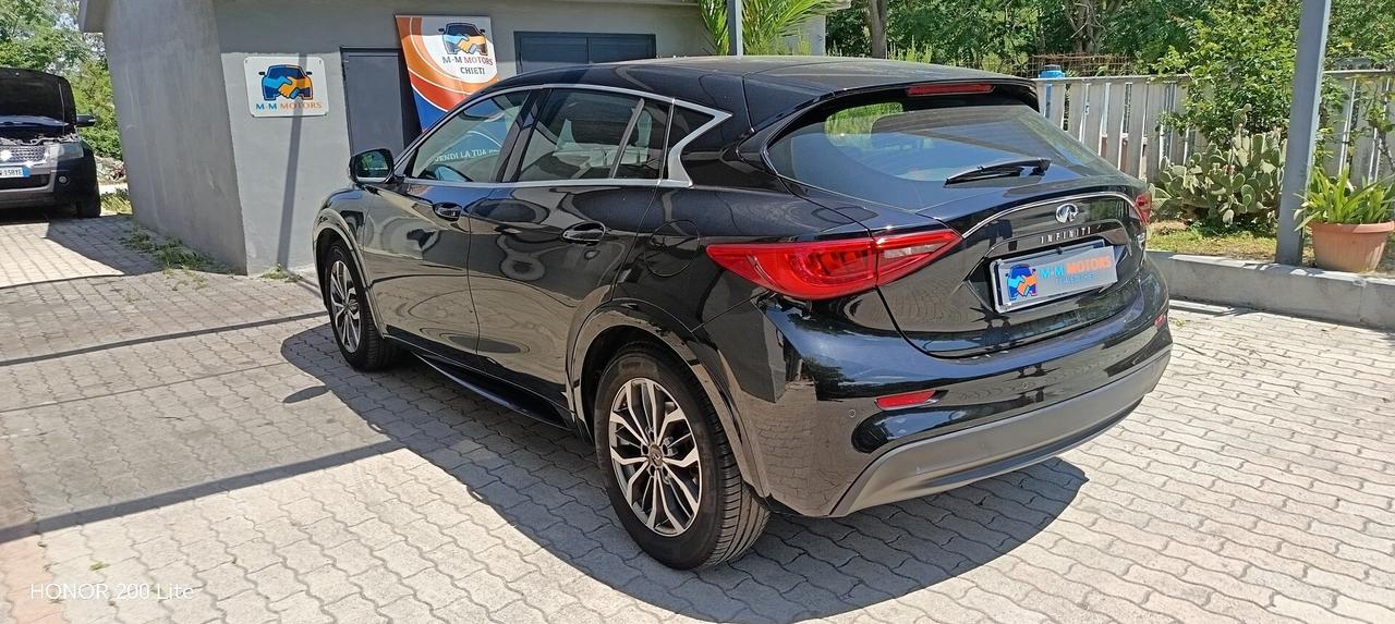 Infiniti Q30 1.5d Business 109cv