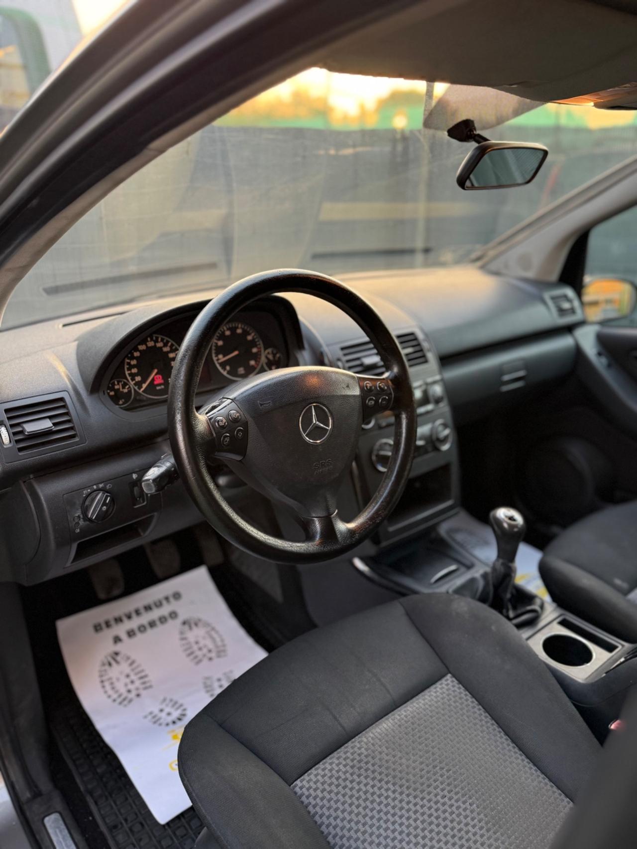 Mercedes CLASSE A 150 BENZINA NEOPATENTATI