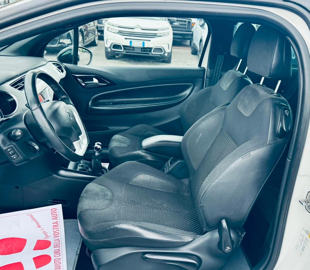 Citroen DS3 DS 3 1.2 VTi Just Black