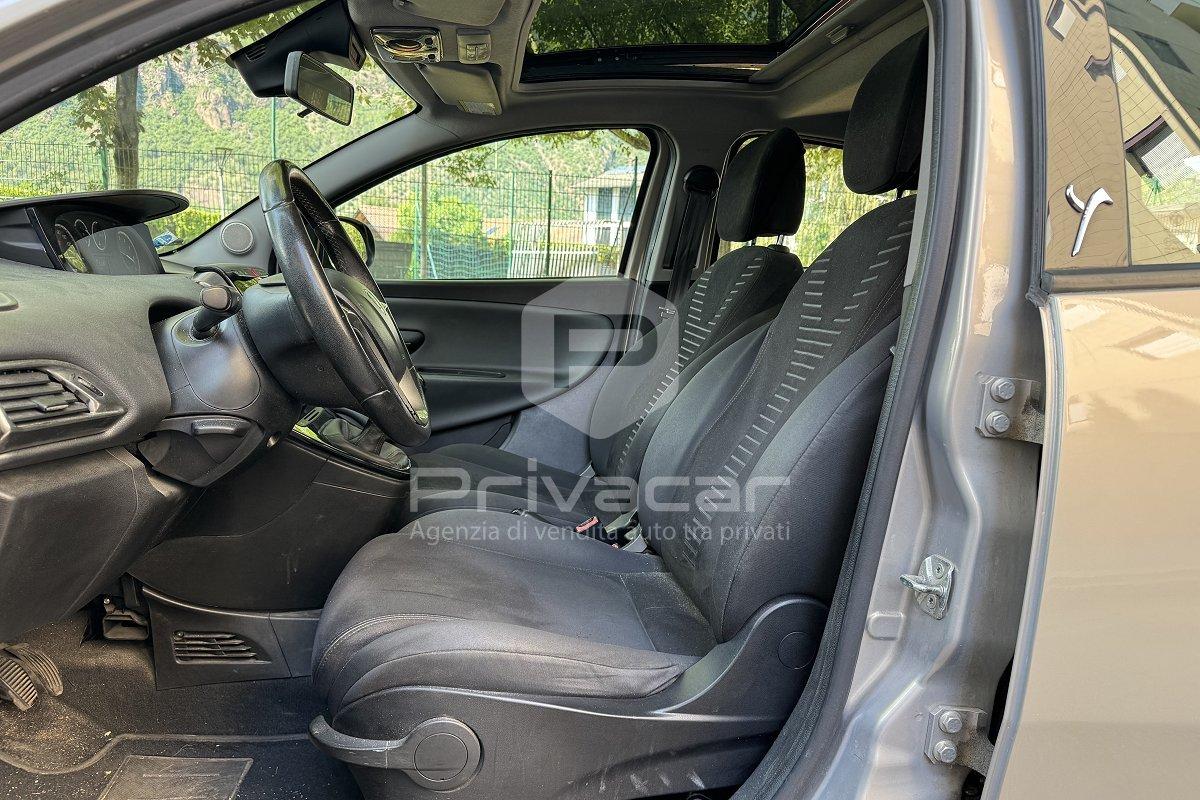 LANCIA Ypsilon 1.2 69 CV 5 porte S&S Platinum