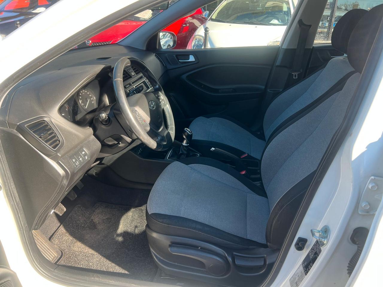 Hyundai i20 1.1 CRDi 12V 5 porte Comfort *NEOPATENTATI