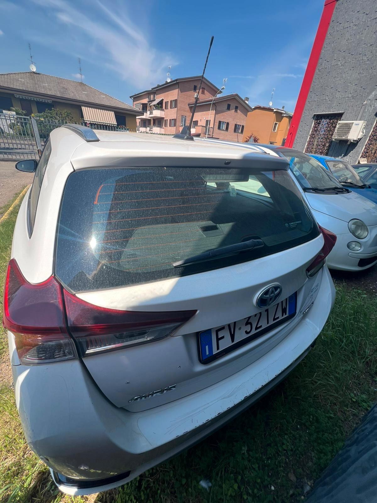 Toyota Auris Touring Sports 1.8 Hybrid Lounge