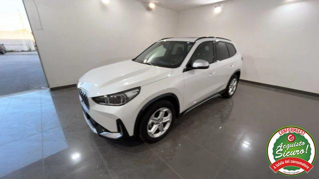 BMW X1 sDrive 18d xLine + Tetto