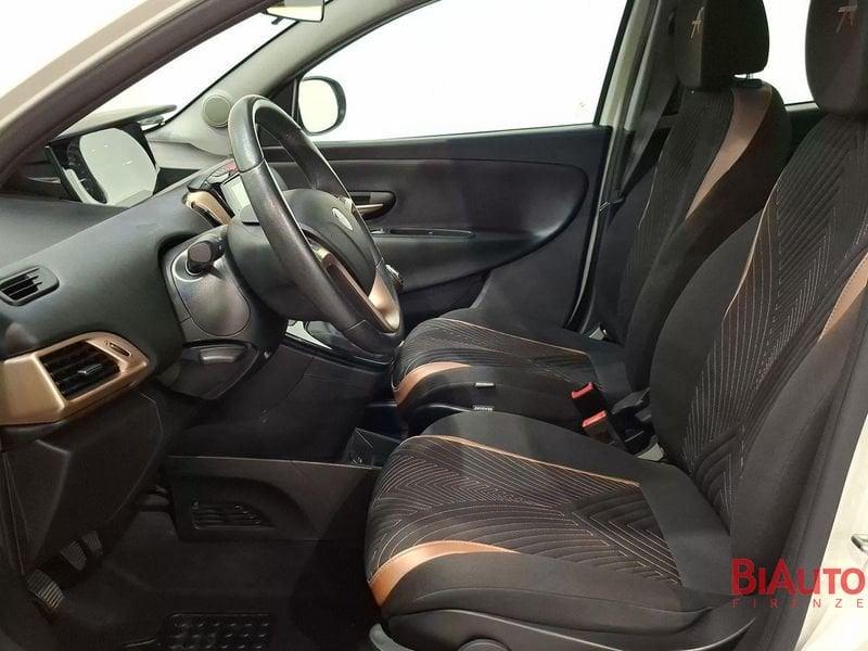 Lancia Ypsilon Ypsilon 1.0 firefly hybrid Alberta Ferretti s&s 70cv