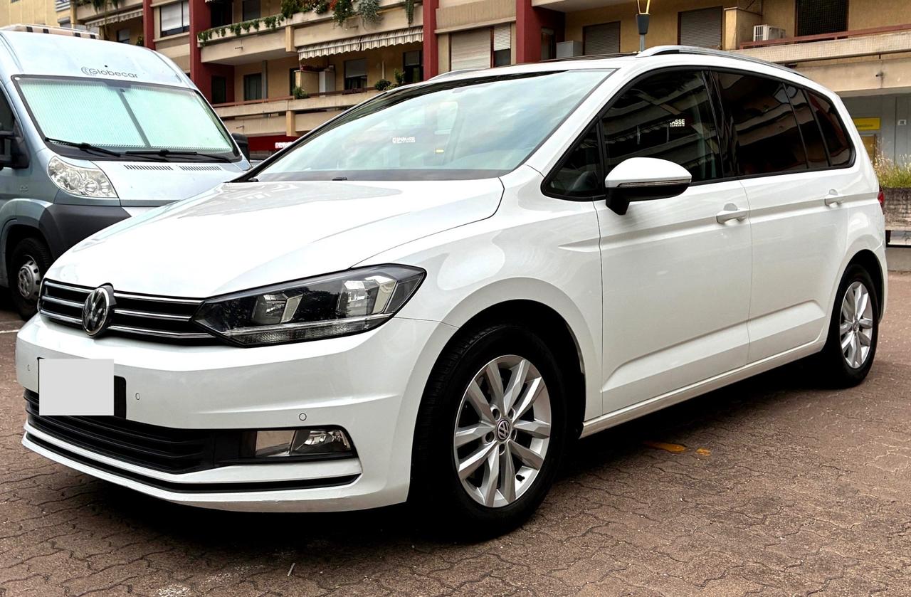Volkswagen Touran 1.5 TSI EVO DSG Executive BlueMotion Technology