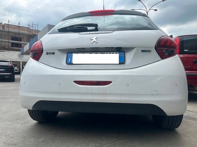 PEUGEOT 208 AUTOMATICA CON SOLI 20 MILA KM!