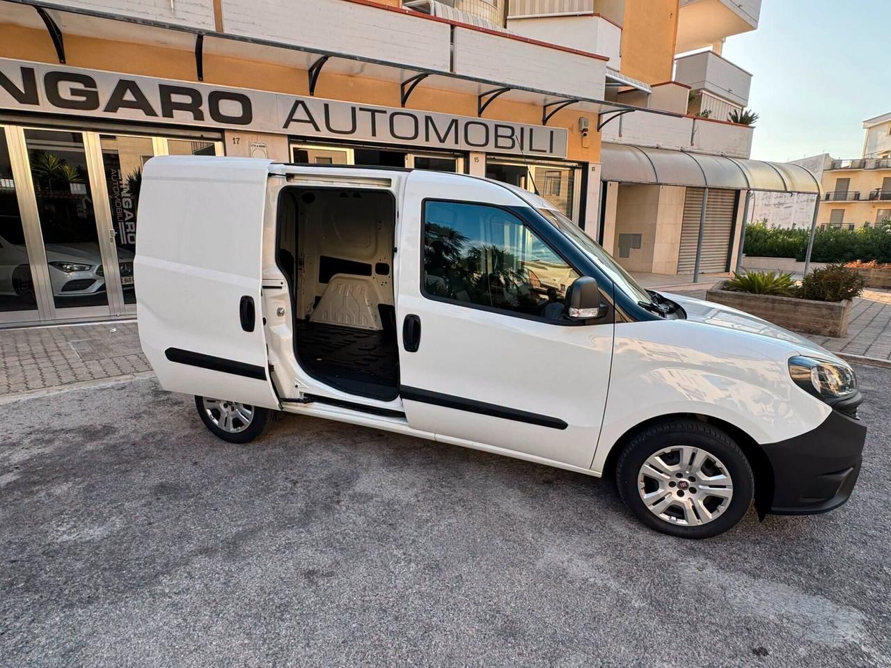 FIAT DOBLO CARGO 1.6 MJ 105 CV. E6 3 POSTI PERFETTA