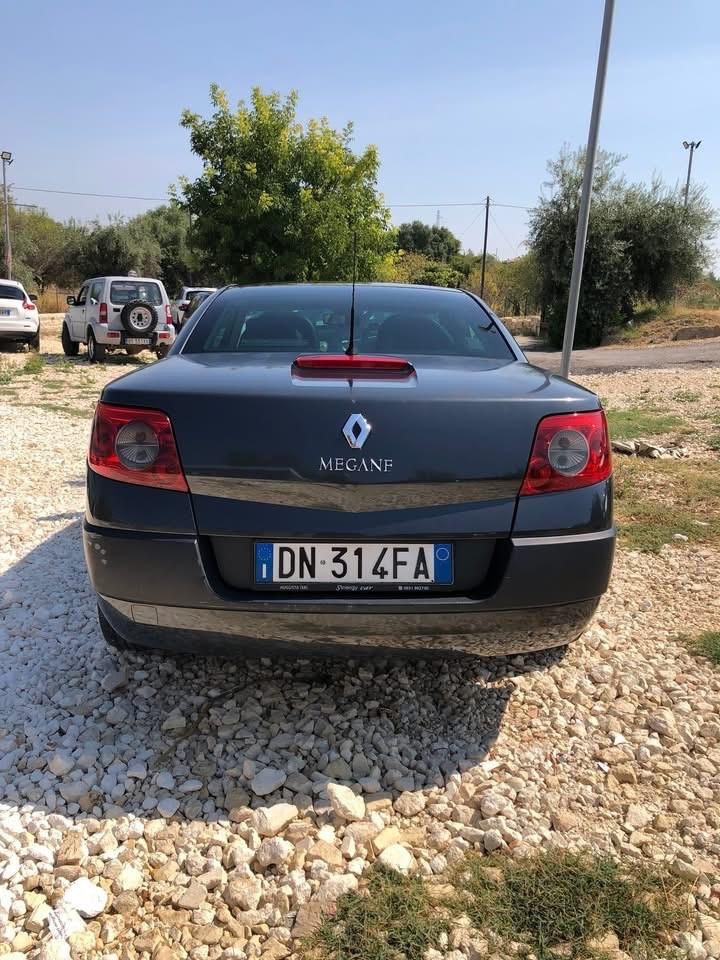 Renault Megane Mégane C-C 1.5 dCi/105CV Dynamique