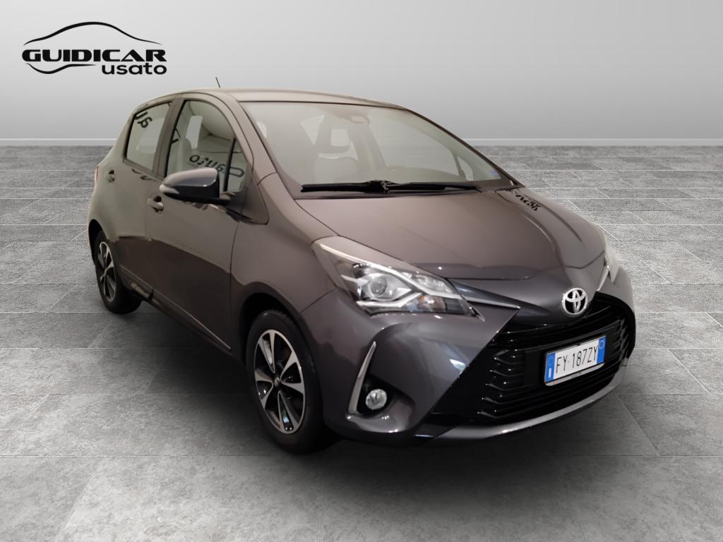 TOYOTA Yaris III 2017 - Yaris 5p 1.0 Active my18