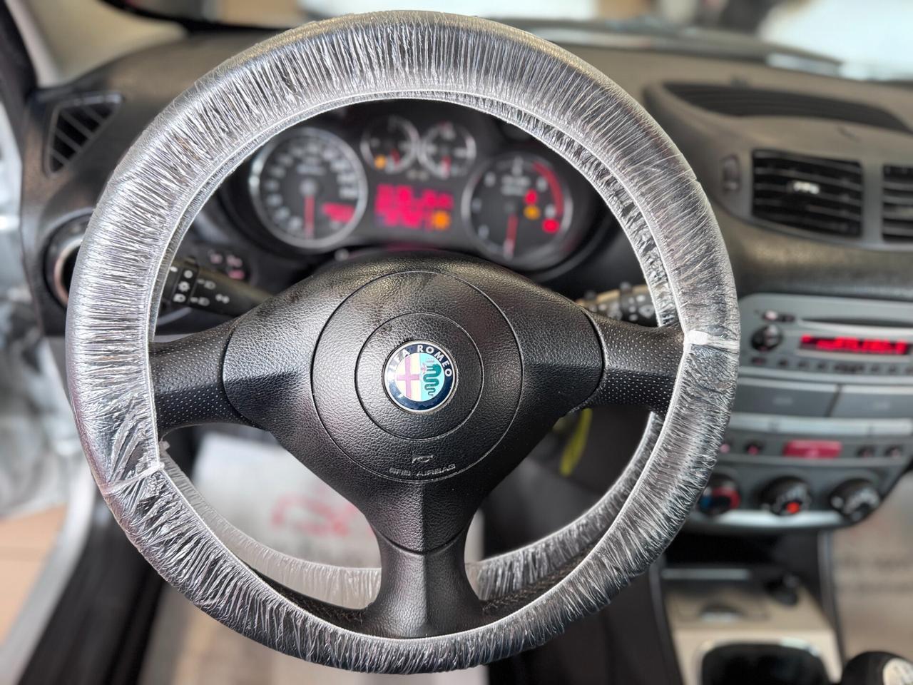 Alfa Romeo 147 1.9 JTD (120) 5 porte Distinctive