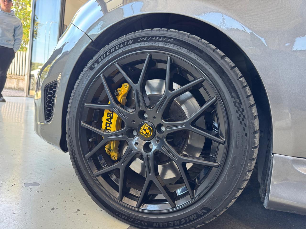 Abarth 595 GT, Sabelt/M.Marelli/brembo