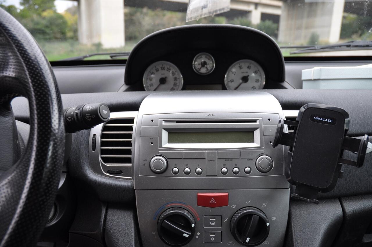 Lancia Ypsilon 1.3 Multijet 16V Momo Design NEOPATENTATI