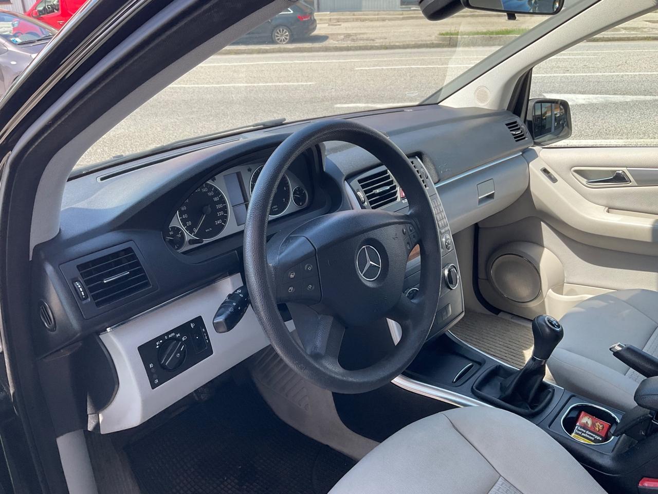 Mercedes-benz B 180 BlueEFFICIENCY Executive
