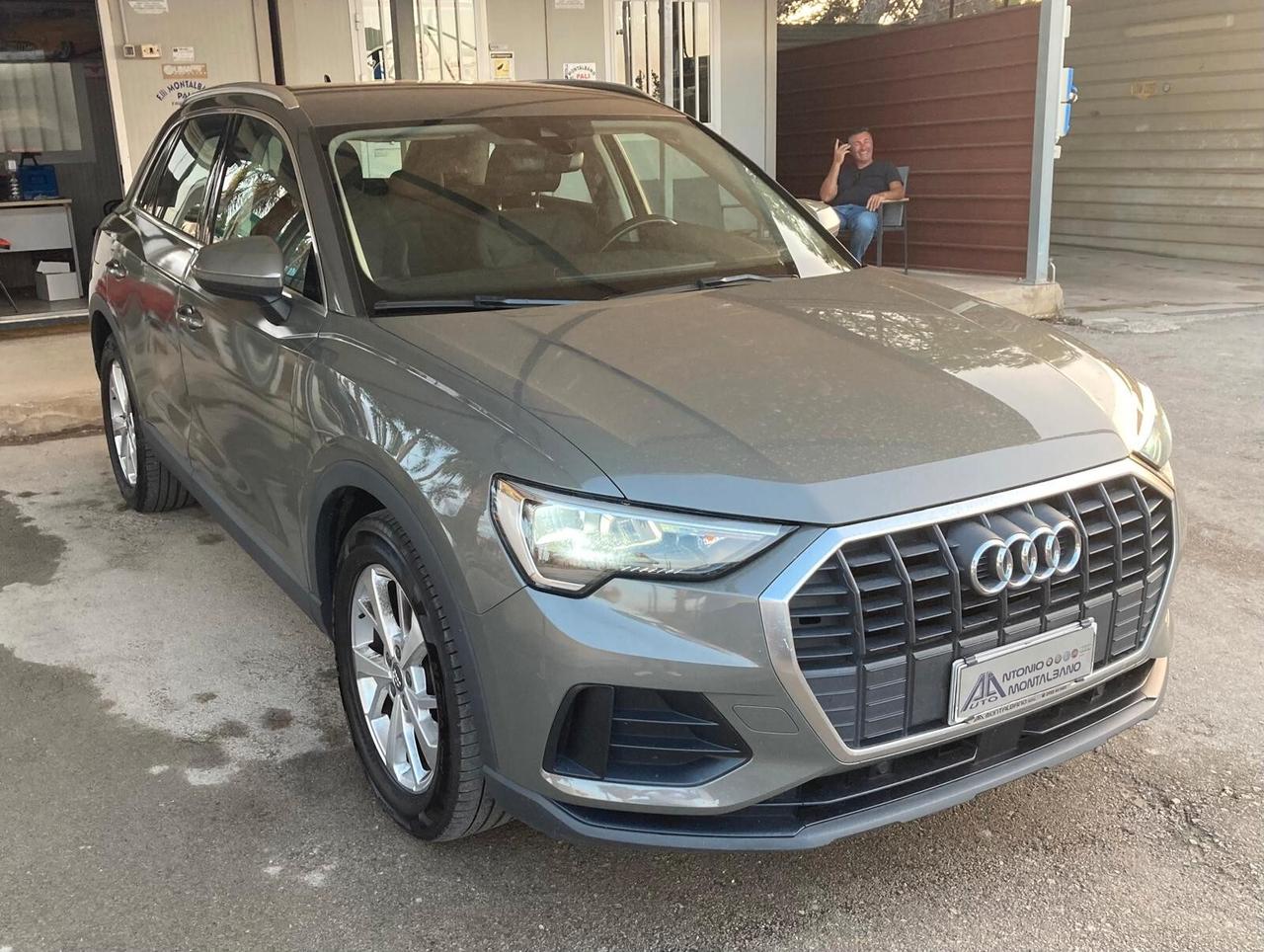 Audi Q3 35 TDI S tronic Business