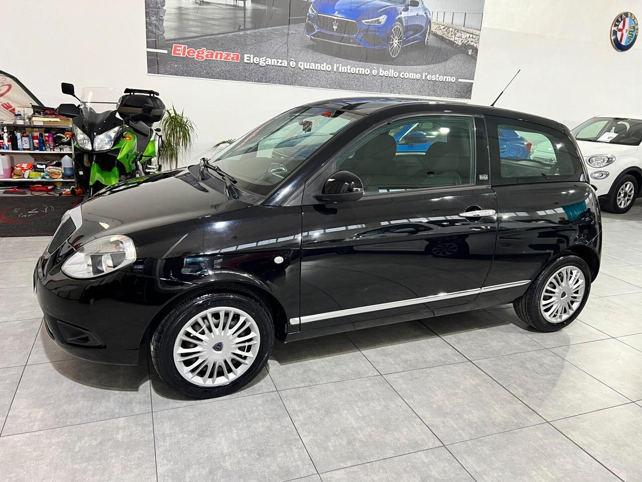 Lancia Ypsilon 1.3 MJT 75 CV - DIVA - 2011