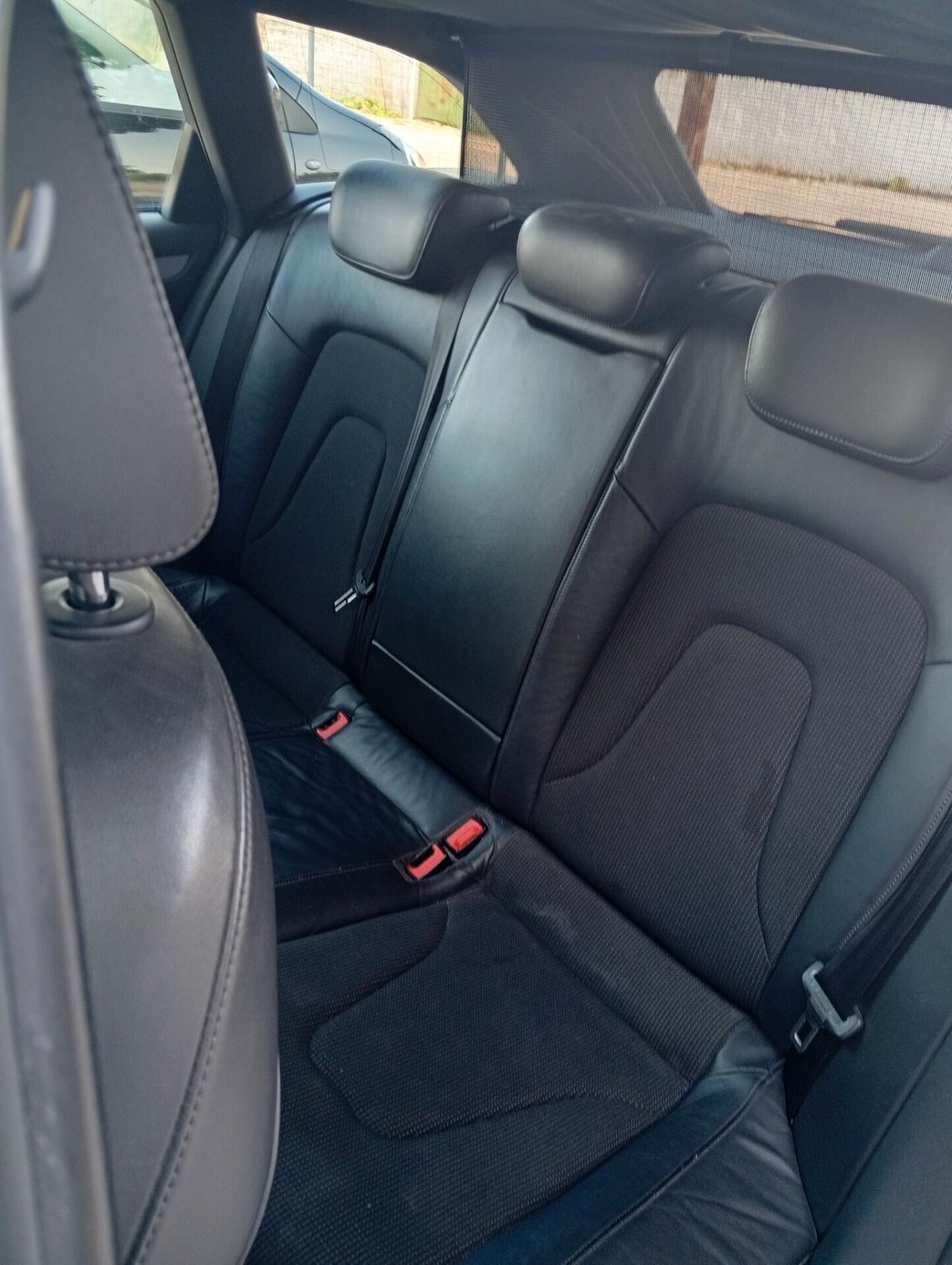Audi A4 Avant 2.0 TDI 143CV F.AP. Ambiente S.line Interno Esterno