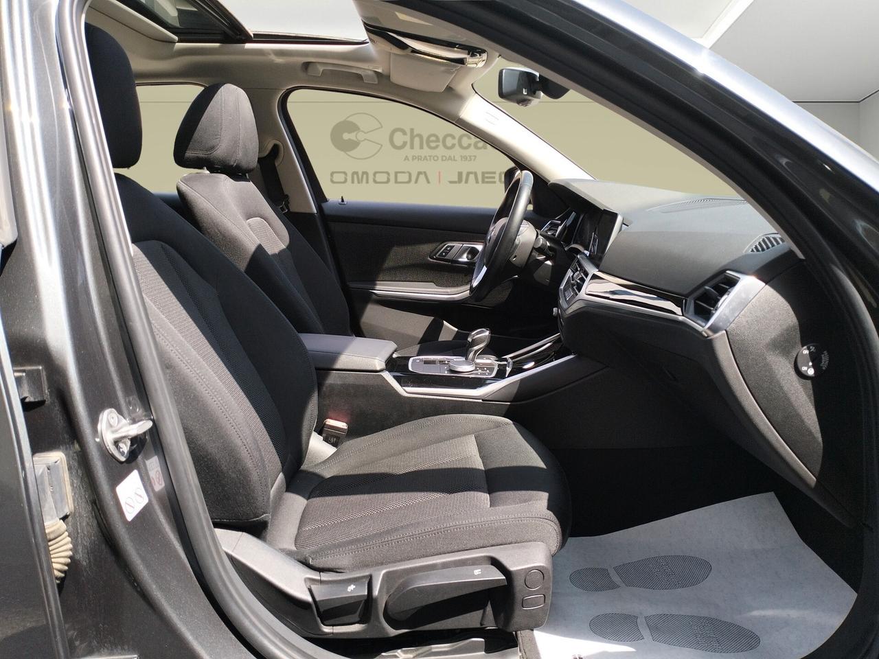 BMW 318 d Serie 3 Berlina mhev 48V Business auto *IVA ESPOSTA*