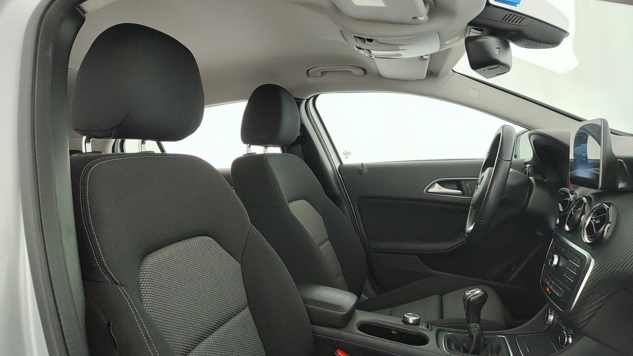 Mercedes-Benz GLA 180 Business