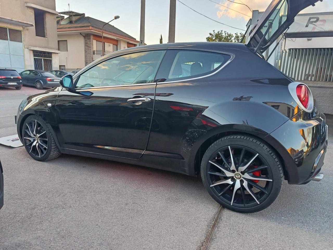 Alfa Romeo MiTo 1.6 JTDm 16V Distinctive Sport