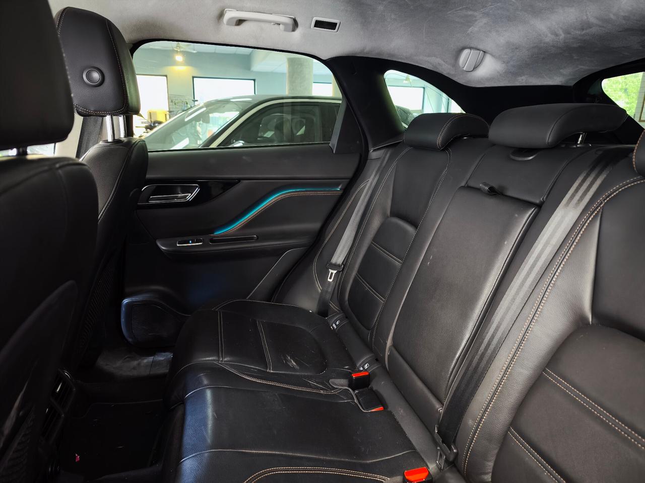 Jaguar F-Pace 2.0 D 180 CV AWD aut. Prestige