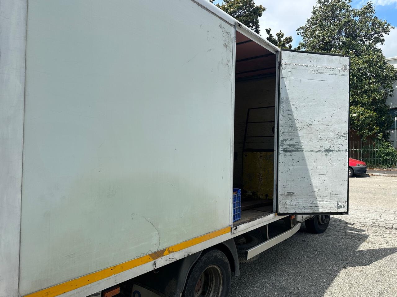 Iveco Daily 65C15 65 quintali con sponda idraulica pantene C