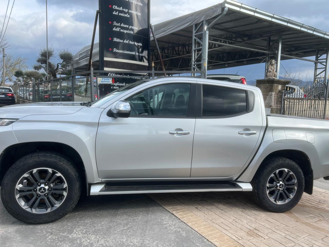 Mitsubishi L200 2.3 D Double Cab 4x4 Super Select Intense