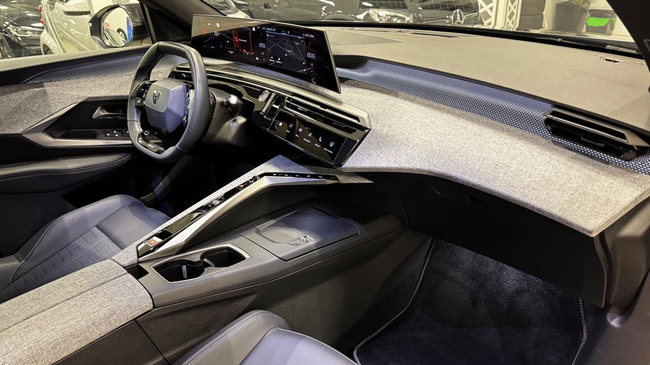 Peugeot 3008 Hybrid 136 e-DCS6 Allure