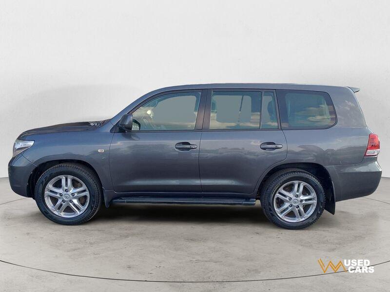 Toyota Land Cruiser V8 Land Cruiser V8 4.5 D4-D 5 posti