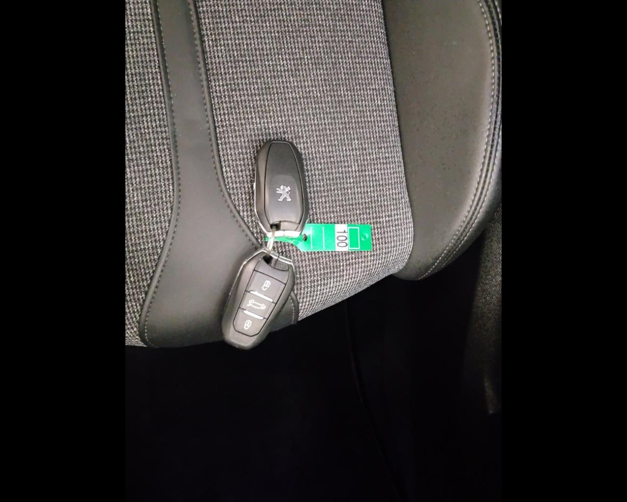 PEUGEOT 3008 II 2016 - 3008 1.5 bluehdi Allure s&s 130cv