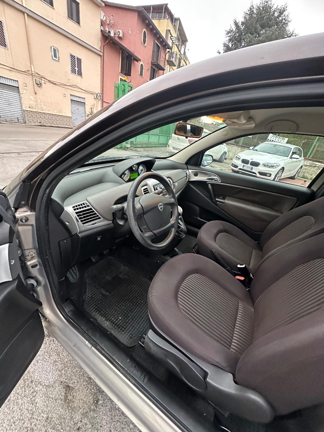 Lancia Ypsilon 1.4 Oro Ecochic GPL