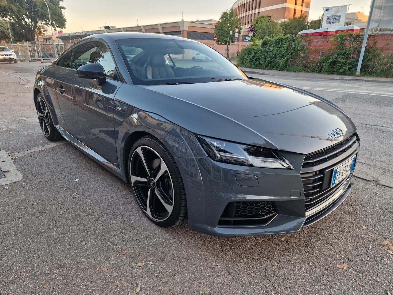 Audi TT Coupé 1.8 TFSI S tronic line
