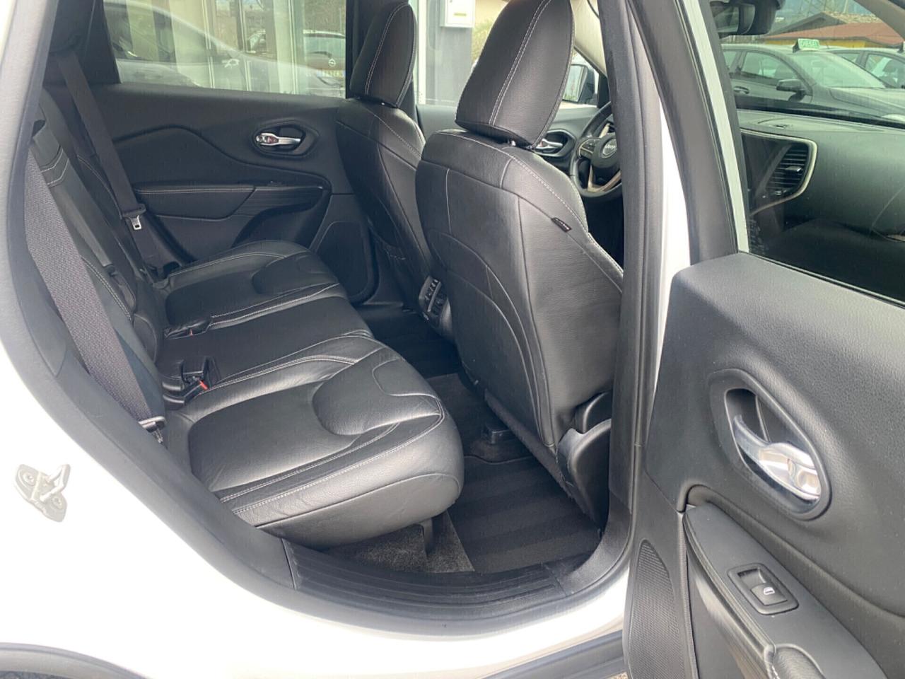 Jeep Cherokee 2.2 Mjt II 4WD Active Drive I Overland