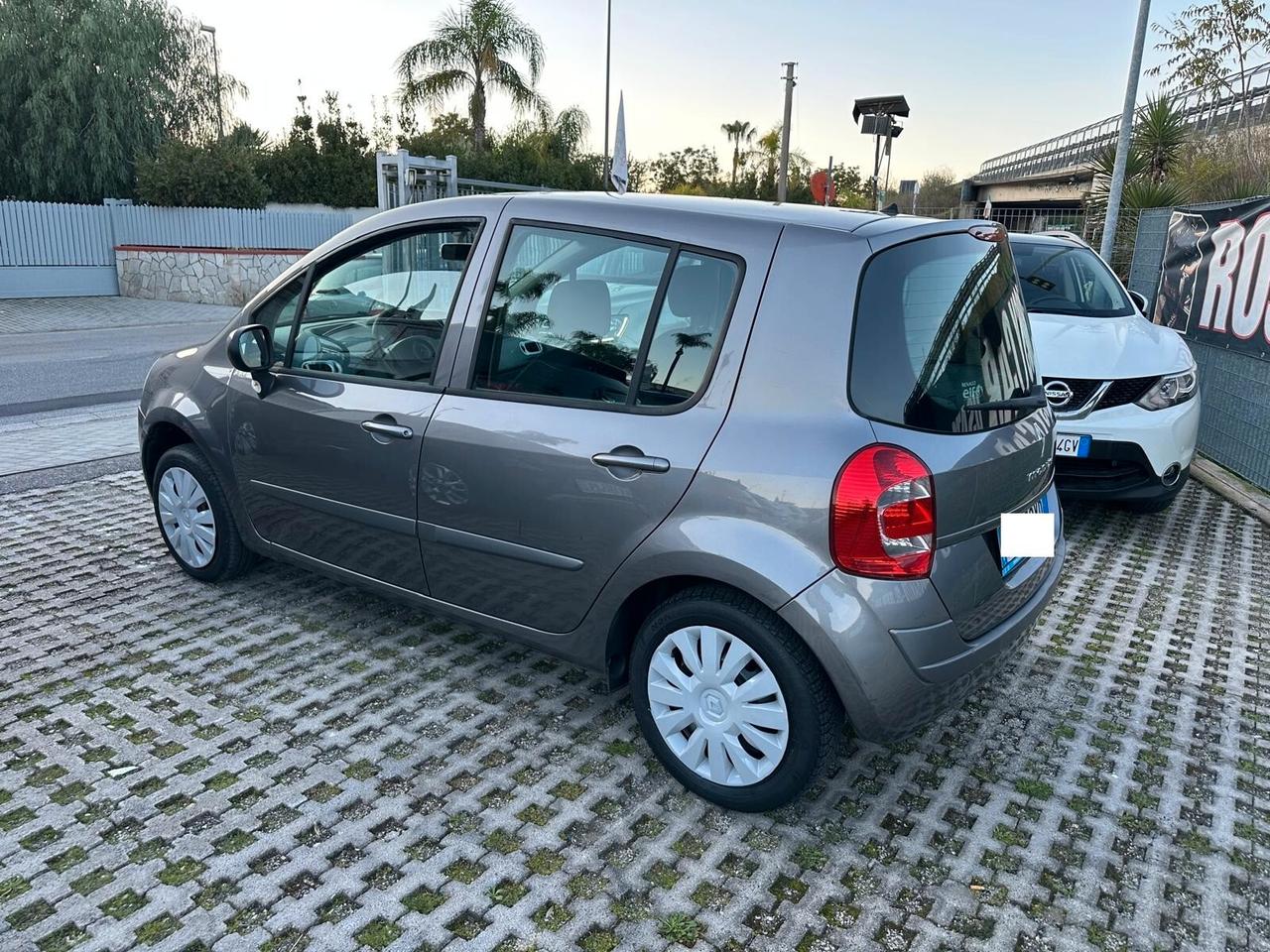 Renault Modus 1.2 16V Live-03/2011