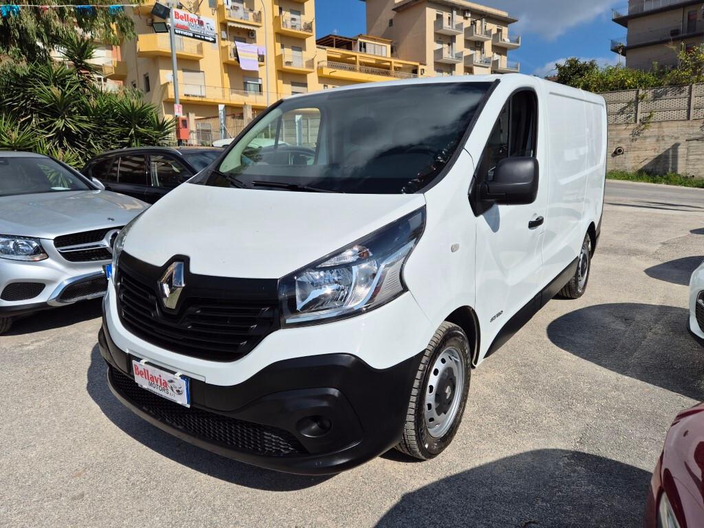 Renault Trafic 1.6 dci 120cv 3 posti SCAFFALI