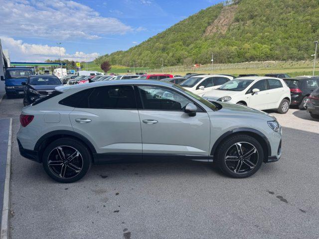 AUDI Q3 SPB 35TDI S-tronic Identity Black S-line SPORTBACK