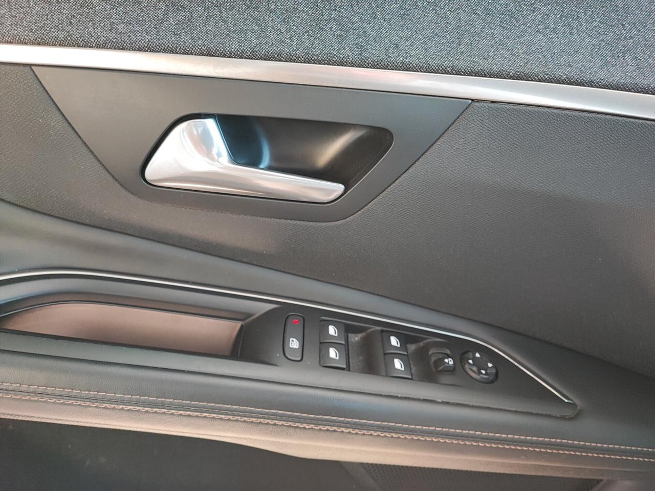 Peugeot 3008 BlueHDi 120 S&S EAT6 GT LINE