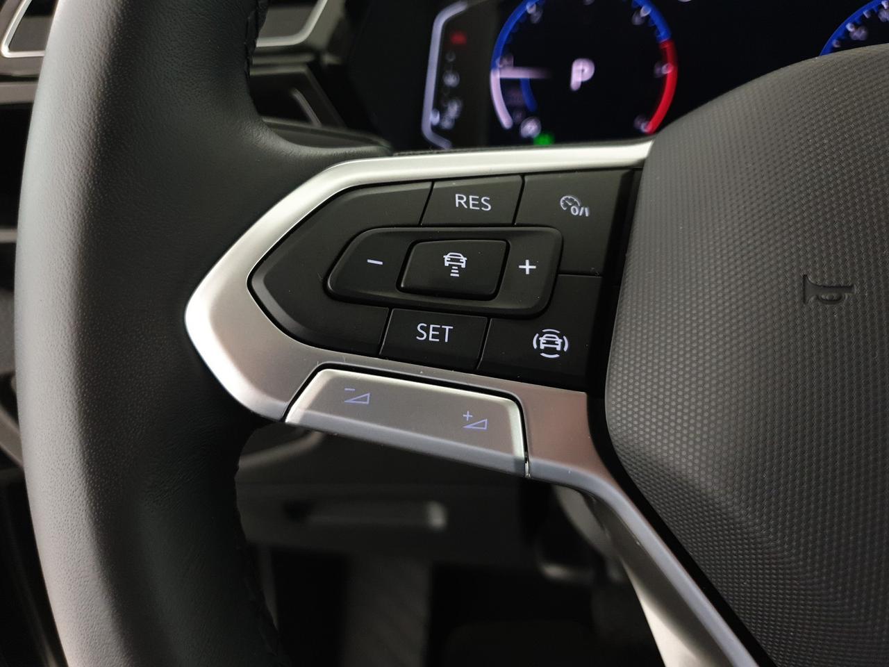 Volkswagen Touran 2.0 tdi executive dsg