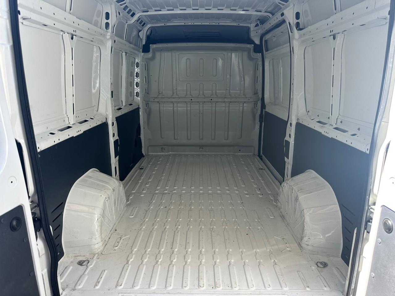 Peugeot Boxer L2H2 UNIPRO 140cv