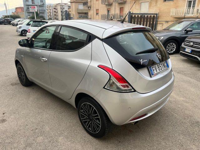 LANCIA Ypsilon 1.2 69 CV 5 porte Gold