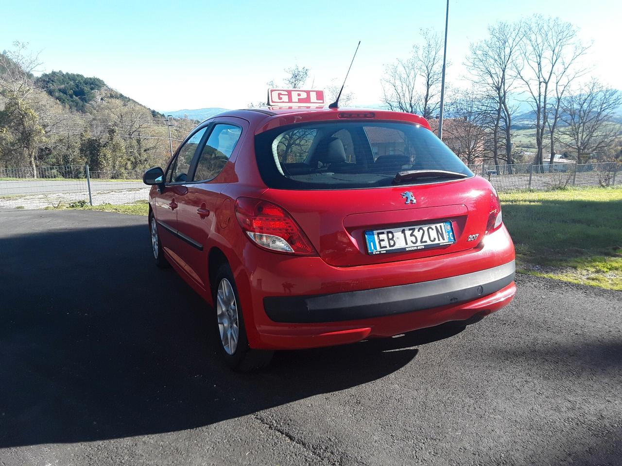 Peugeot 207 1.4 8V 75CV 5p. X Line ECO GPL