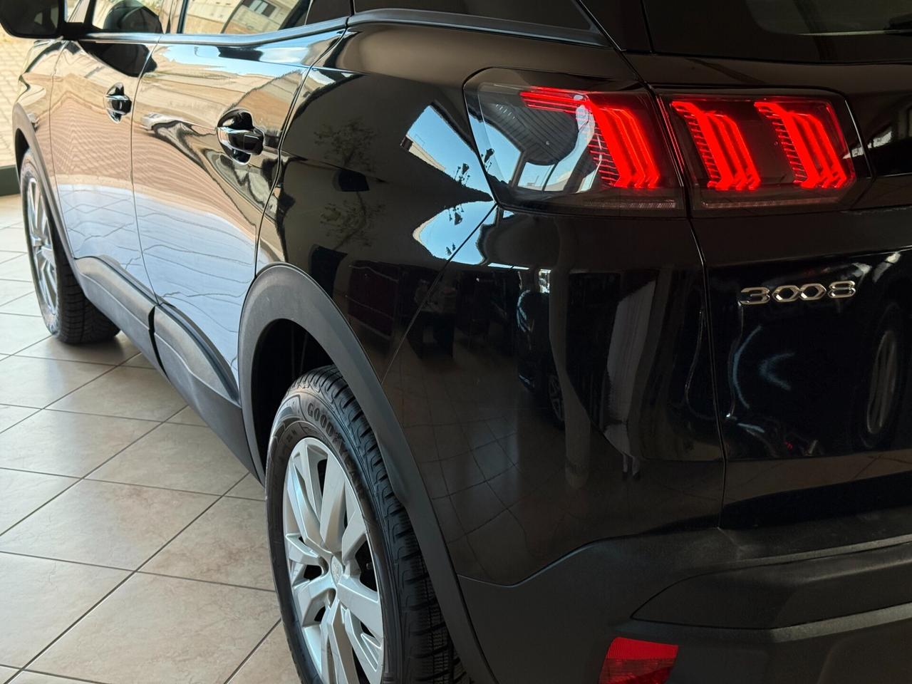 Peugeot 3008 BlueHDi 130 S&S EAT8 Business FullLed