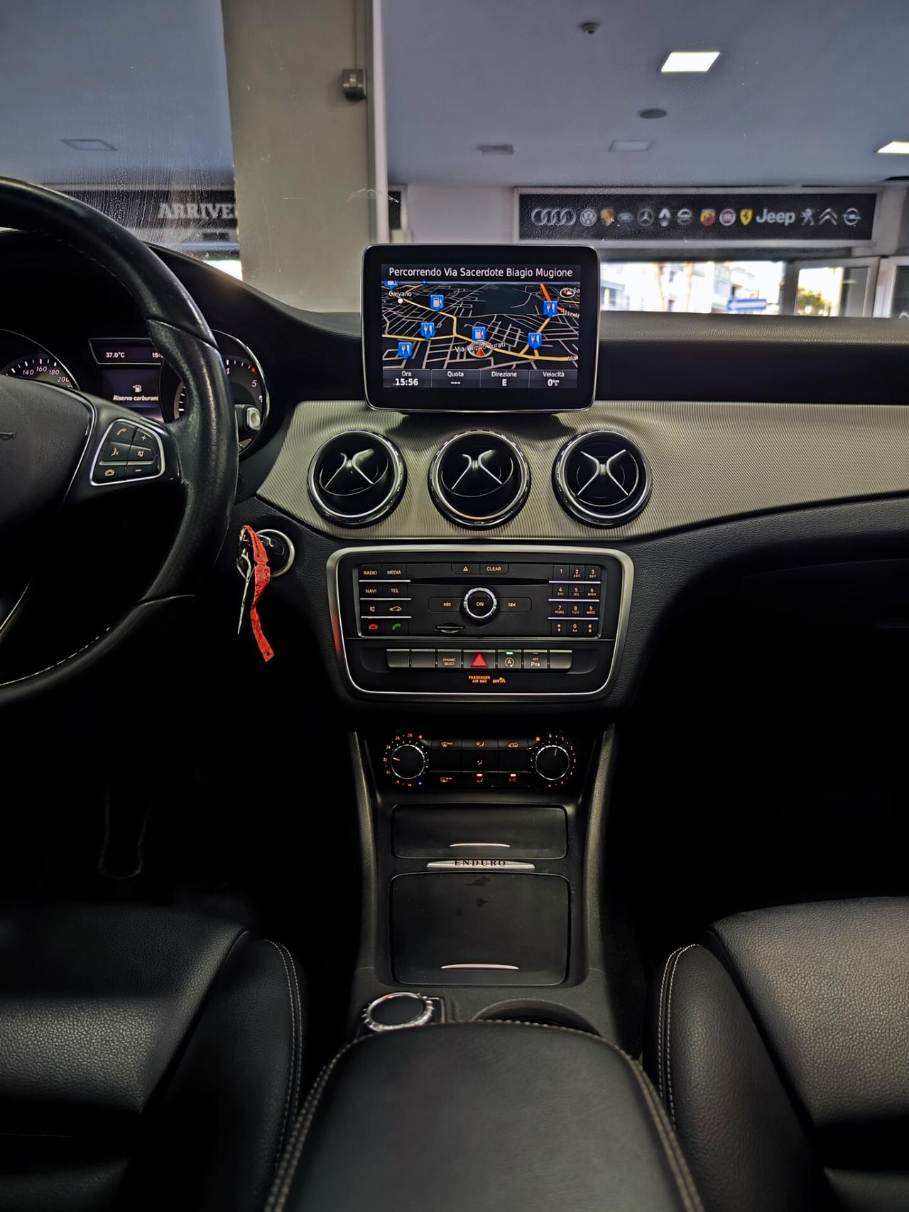 Mercedes GLA 200 d 135 cv Automatic Sport TETTO